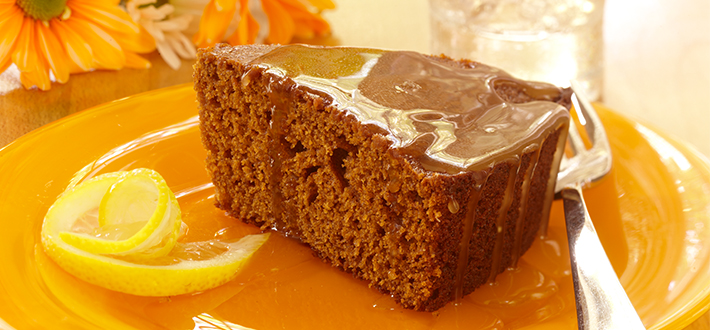 Gingerbread Cake with Lemon Sauce - Crisco®